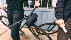 CHROME Helix Handlebar Bag & Shoulder Bag - Fog -Chrome Industries Outlet Store ac 172 fg helix handlebar bag lenkertasche schultertasche fog 5 1331787