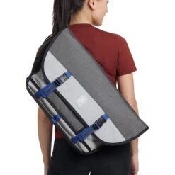CHROME Citizen Messenger Bag - 24 L - Fog -Chrome Industries Outlet Store bg 002 fg citizen messenger bag fog 4 1342303