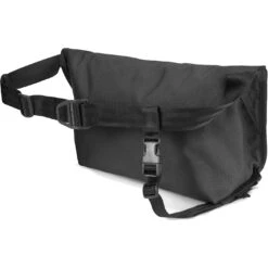 CHROME Simple Messenger MD - 15L - Black -Chrome Industries Outlet Store bg 322 bk simple messenger md black 5 1088885