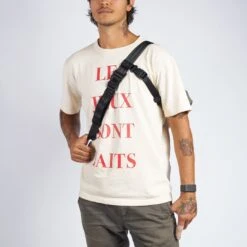 CHROME Simple Messenger MD - 15L - Black -Chrome Industries Outlet Store bg 322 bk simple messenger md black 9 1088889