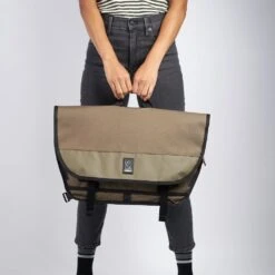 CHROME Buran III Laptop Messenger Bag - 24L - Black -Chrome Industries Outlet Store chrome industries buran iii black 08 979661