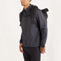 CHROME 22X Yalta 3.0 Backpack - BLCKCHRM -Chrome Industries Outlet Store chrome yalta3 black 9 818858